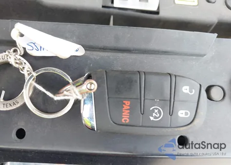 2021 Jeep Renegade Latitude 4X4 z USA, uszkodzony, nr VIN ZACNJDBB9MPM24363